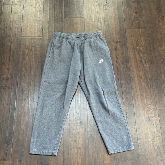 Nike Men’s Heather Gray Joggers - Picture 1 of 2